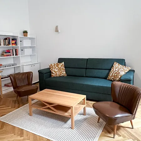 Apartament Large In Budapesta