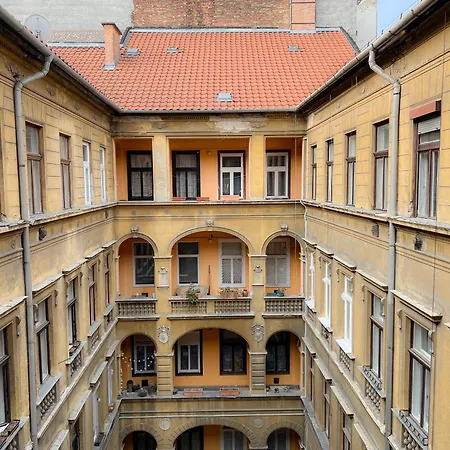 Apartment Large Home In Budapest