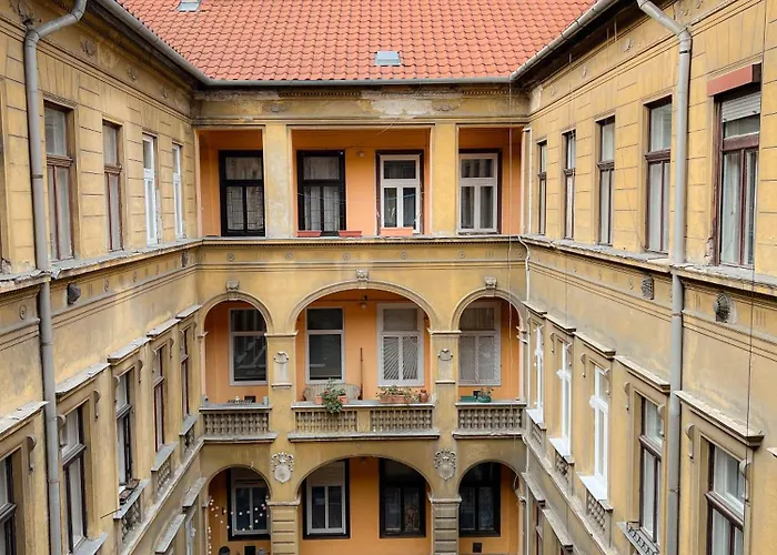 Appartement Large In